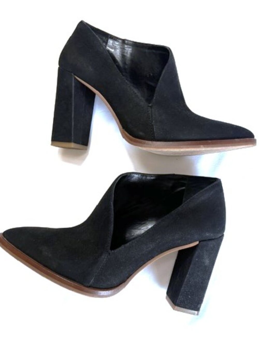 Vince Camuto Suede Cut Out High Heel Pump Sz 6.5 - Picture 2 of 13